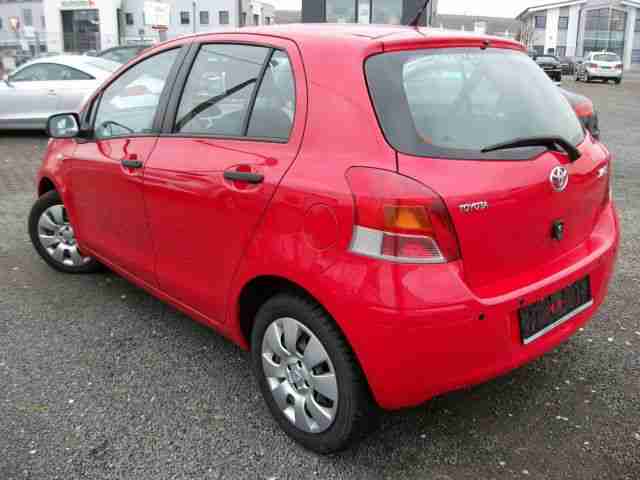 Toyota Yaris 1.33 VVT-i Cool 1.Hand nur 22.000 km