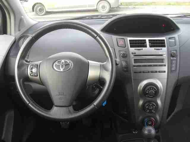 Toyota Yaris 1.33 VVT-i Cool+ *Klima* SEHR GEPFLEGT *