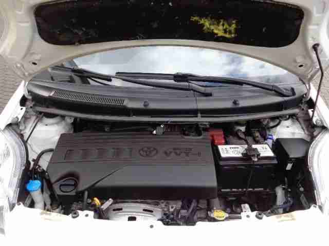 Toyota Yaris 1.33 VVT-i Cool *Klimaanlage+ALU+ 1.Hand*