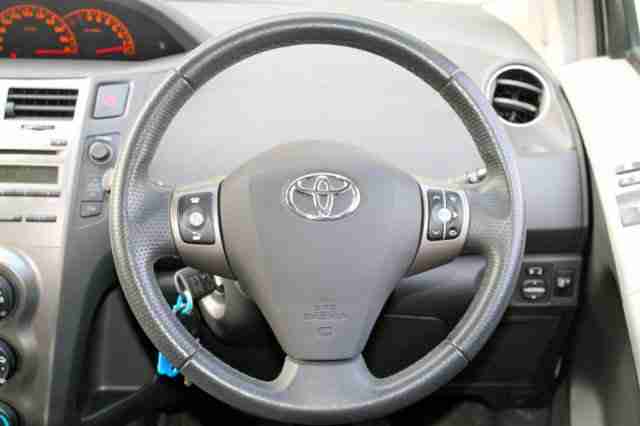 Toyota Yaris 1.33 VVT-i Sol