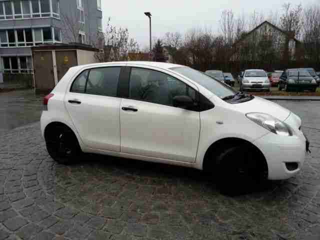 Toyota Yaris 1.33 VVT-i Sol