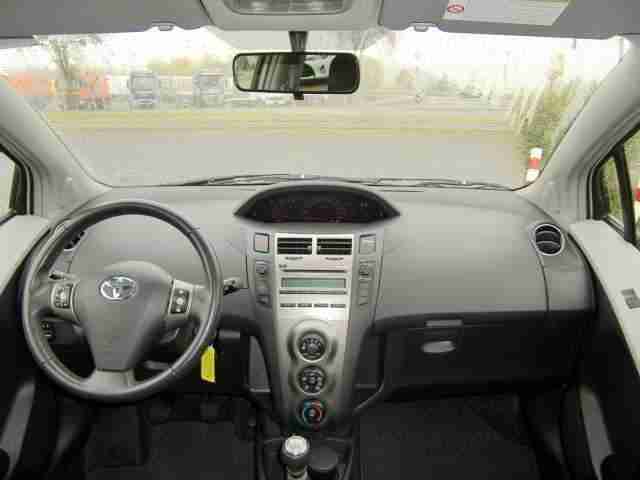 Toyota Yaris 1.33 VVT-i Sol S Alufelgen Nebelscheinwerf