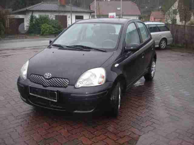 Yaris 1.4 D 4D Edition. Scheckheftgepflegt