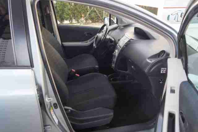 Toyota Yaris 1.4 D-4D-Klima-5 Türig-PDC-Euro 4-ALU