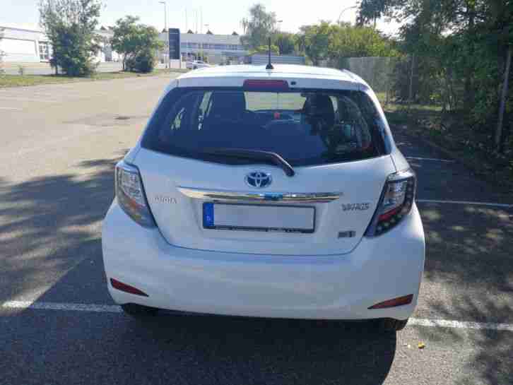 Toyota Yaris 1.5 Hybrid +Klima +Kamera+Tempomat Top Auto