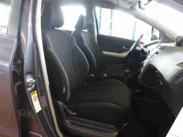 Toyota Yaris 1.8 VVT-i TS+1 Jahr Garantie EUROPAWEIT