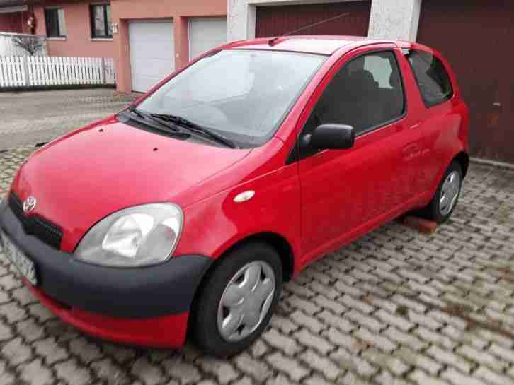 Toyota Yaris 3 Türer, rot, Bj. 2003 TÜV neu, bis 11.2019, ohne Mängel.