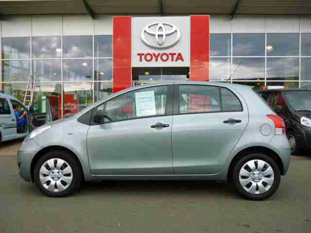 Toyota Yaris 5-Türer 1.0 VVT-i Cool mit ESP