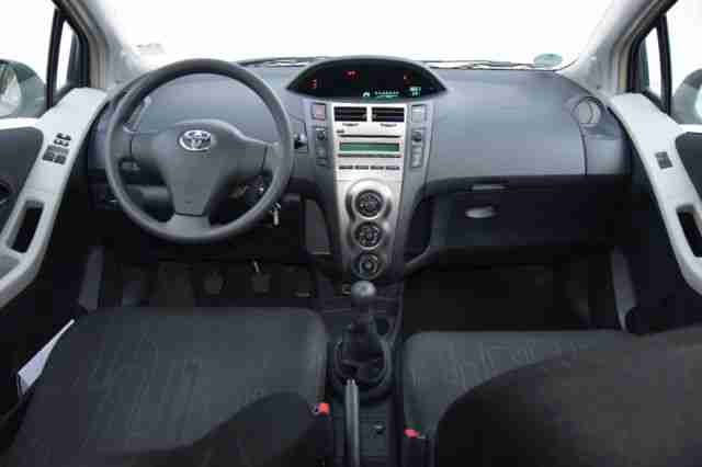 Toyota Yaris Cool