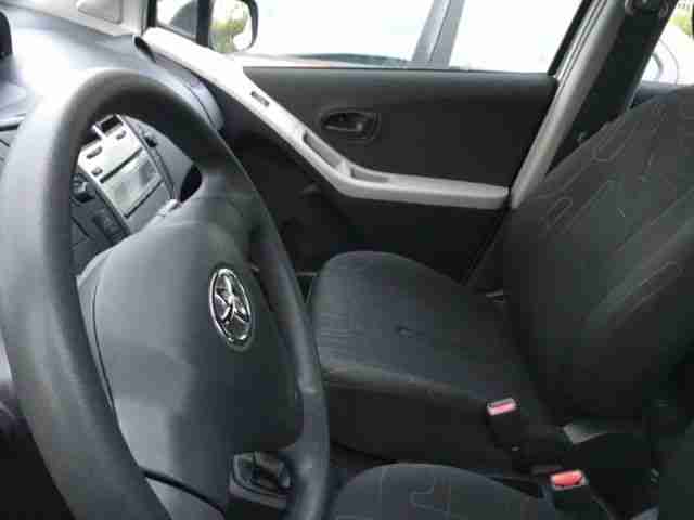 Toyota Yaris Cool