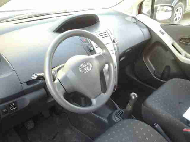 Toyota Yaris Cool