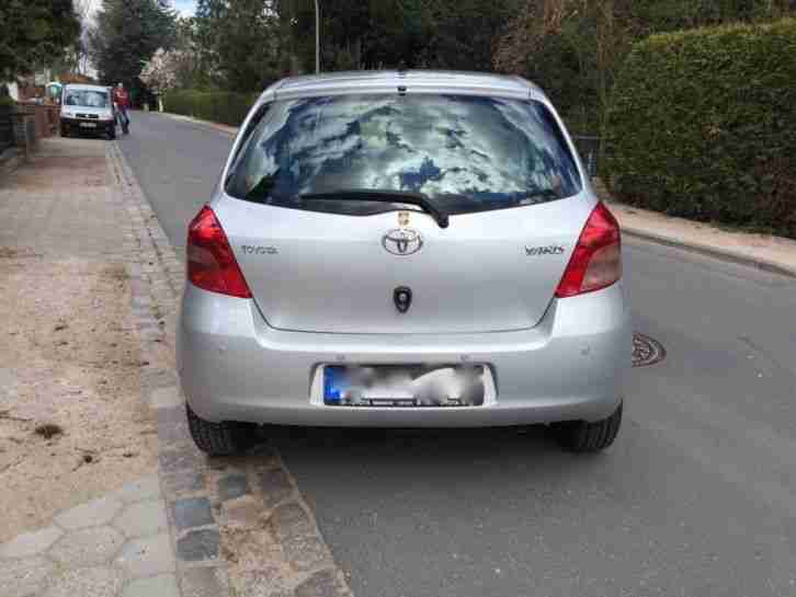 Toyota Yaris Cool,Ausparkschad.,Checkheft,80Tsd KM, super gepflegt