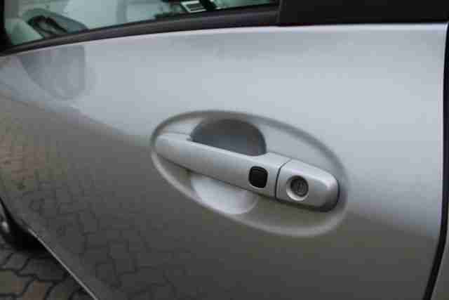 Toyota Yaris Executive 1,3 Scheckheft 1.Hand Smart Key