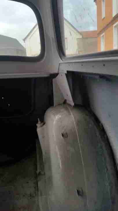 Trabant 500/600 Karosse mit Motor und Getriebe Neu Lackiert.