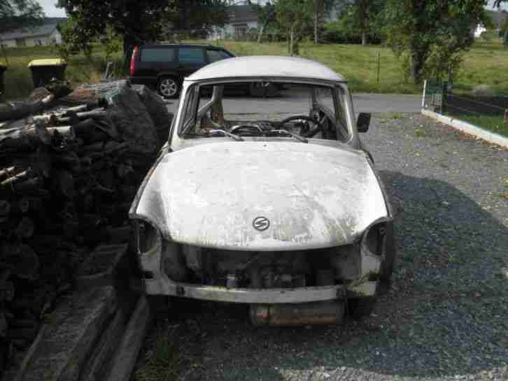 Trabant als Ersatzteilträger