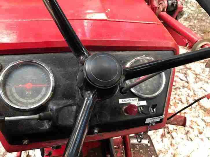 Traktor IHC 423