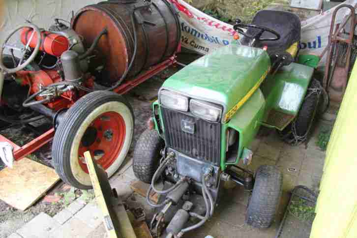 Traktor, Kleintraktor, Schlepper, mit Schneeschild John Deere 300