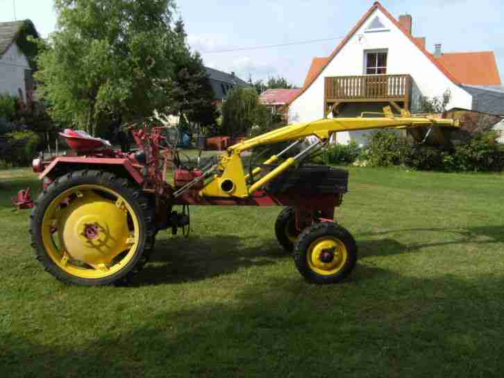 Traktor RS 09