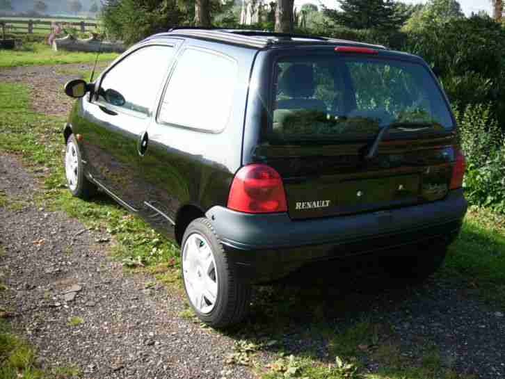 Twingo 1,2 Glasschiebedach Servo BJ 2001- TÜV & AU neu