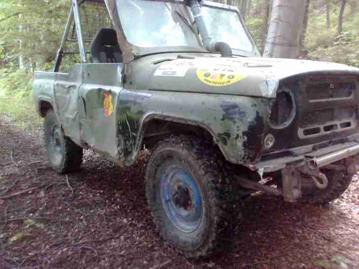 UAZ Geländewagen mit Seilwinde---Offroad---Eigenbautraktor---Forstseilwinde