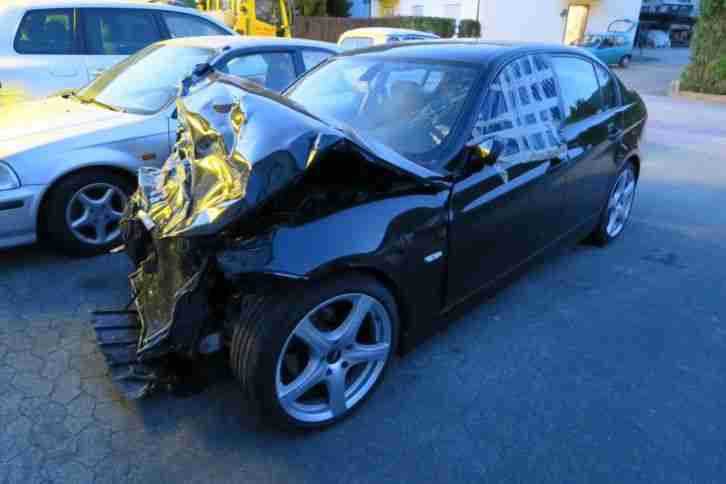 Unfall!!!! BMW 3 er ( 2 Liter), Bj. 2007, 2. Hand,Klima, Check-Heft, 120.000 KM