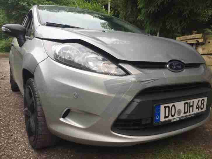Unfallauto Ford Fiesta Diesel LKW Zulassung 2 Sitzer