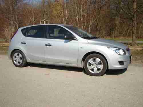 VB Hyundai I30 TÜV HU NEU 02/2021 109 PS ESP EDITION PLUS 9 Winter- +Sommerräder