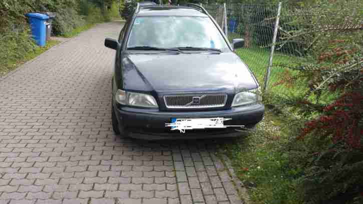 VOLVO V40 Baujahr 1996 schwarz * +extra Reifenset