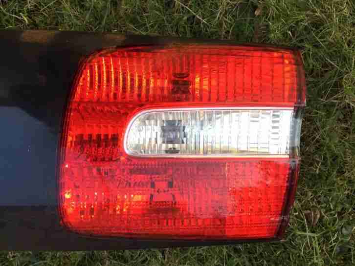 VOLVO V40 Kombi Heckklappenblende 285800