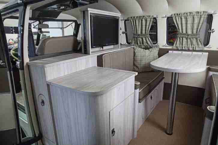 VW Bus Camper Repro