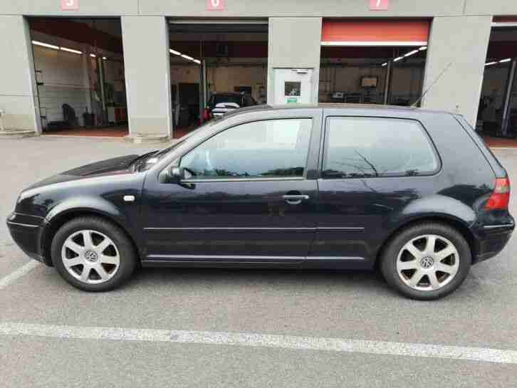 VW Golf 4 1, 6, schwarz, BJ 12 2002 Bastlerfahrzeug