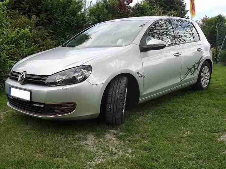 VW Golf 6 1.6 Trendline Benziner Schaltwagen. Inclu. Neuer Tüv & Kundendienst !