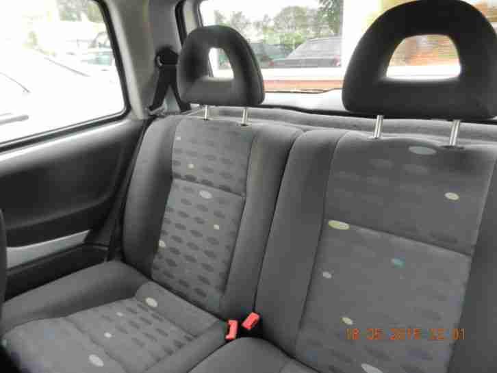 VW Lupo Rave, 103675 KM, 1.4i 44KW/60PS, Erstzulassung 09/2006