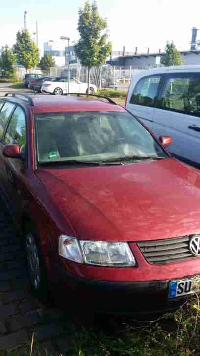 VW Passat Variant 1,8 Benzin Farbe Rot