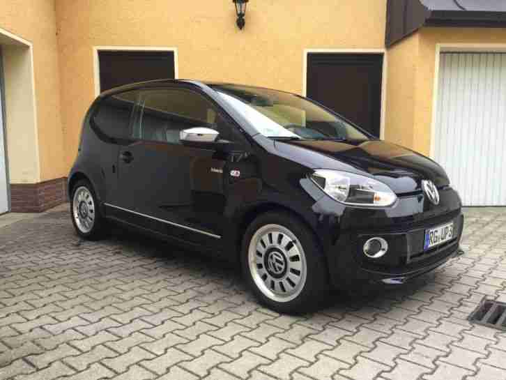 VW Up!, Black, Vollausstattung, 34000km, Neuzustand, Winterräder, Navi, Pano .