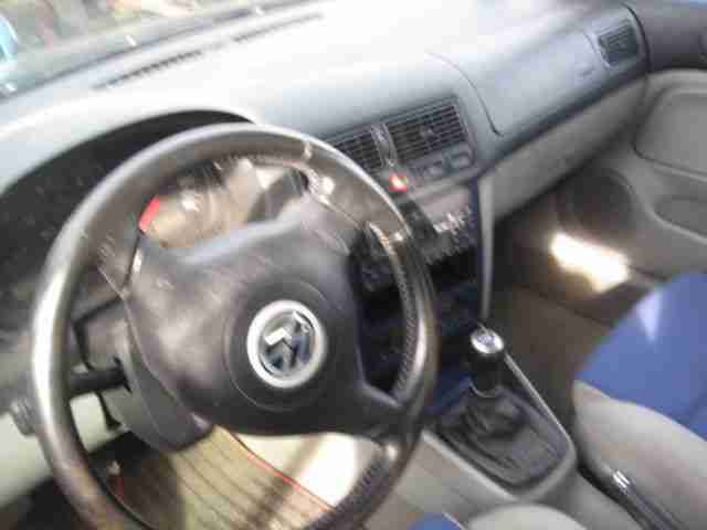 VW Volkswagen Golf lV schwarz BJ 2000 Bastlerfahrzeug