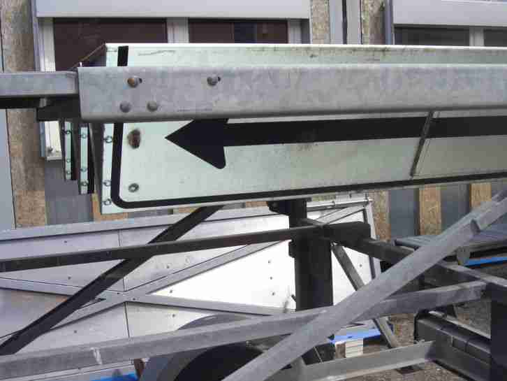 Verkehrsleitanhänger Schilderwagen Verkehrssicherungsanhänger