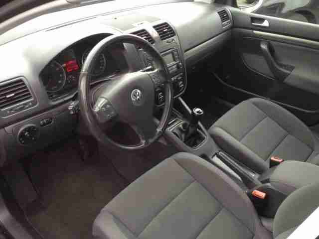 Volkswagen Golf 1.6 FSI Trendline