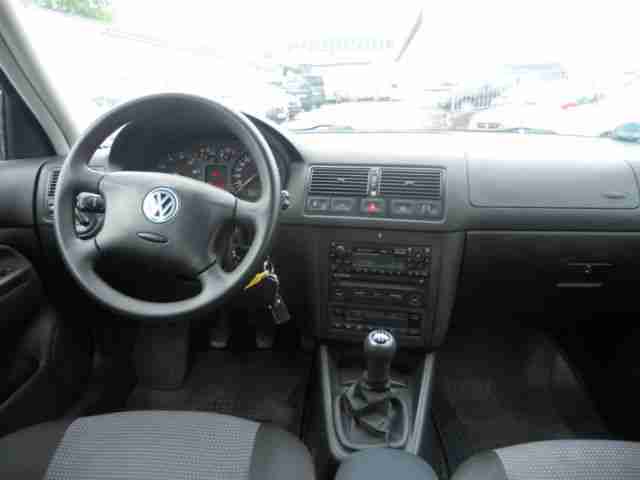 Volkswagen Golf 1.6 Special,Tempomat,klimaautomatik,gep