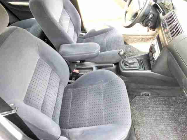 Volkswagen Golf 1.6