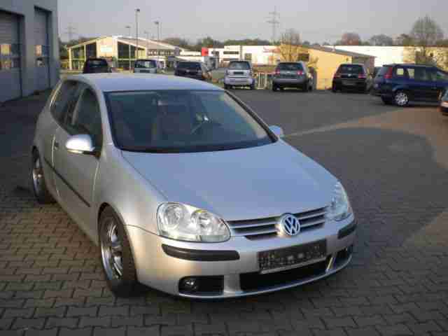 Volkswagen Golf 1.6 Trendline