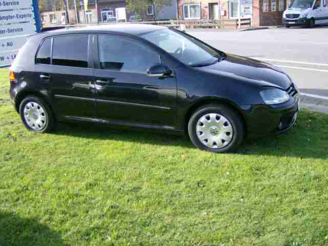 Golf 1.6 Trendline Schwarz met, 4 türig RCD