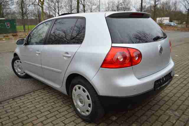 Volkswagen Golf 1.9 TDI KLIMAAUT+ESD EINPARKHILFE AHK L