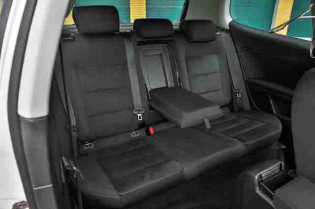 Volkswagen Golf 2.0 TDI Highline DSG Navi 1Hand