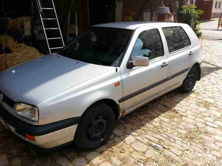 Golf 3 1.8 Liter 90 Ps BASTLERFAHRZEUG