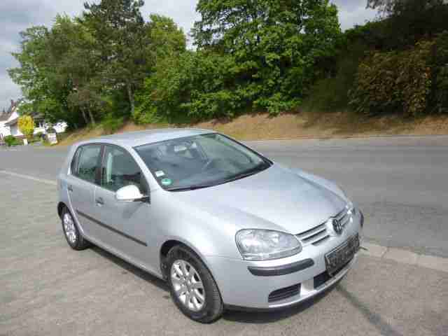 Volkswagen Golf V 1.6 FSI Comfortline 1.Hand Fahrradtr