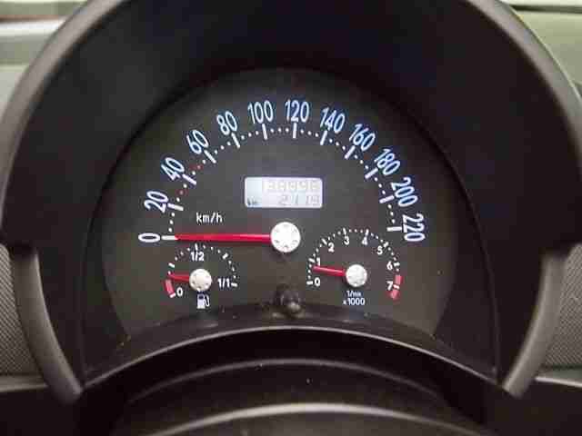 Volkswagen New Beetle Cabrio Highline 1.6 Leder