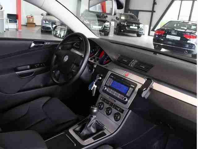 Volkswagen Passat 1.6 FSI Comfortline //// SCHECKHEFT-V