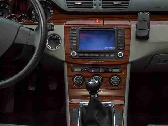 Volkswagen Passat 1.6 FSI Highline