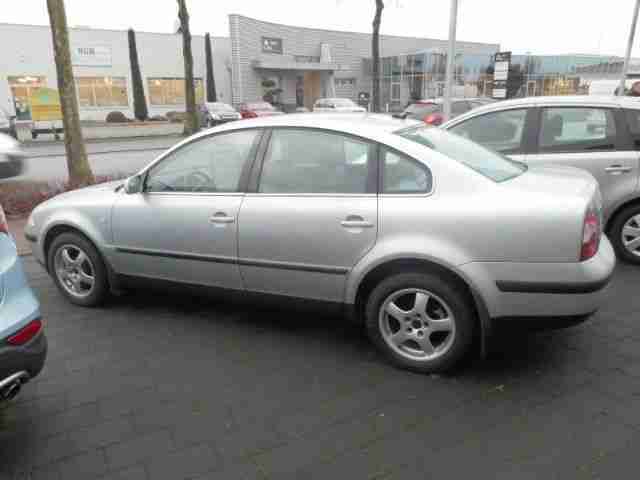 Volkswagen Passat 2.0 Trendline - Klima,Servo